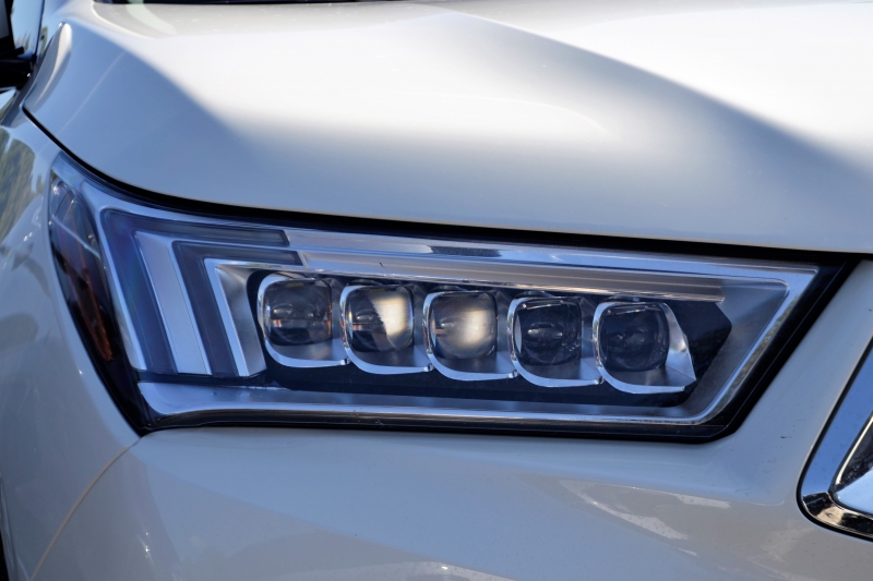 concession-moto-ROUBION-min_acura-headlamp-2834131